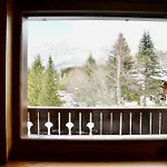 Beautiful 3 Bedroom Flat In Cortina With Car Park Apartmán *