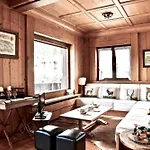 Beautiful 3 Bedroom Flat In Cortina With Car Park Apartmán