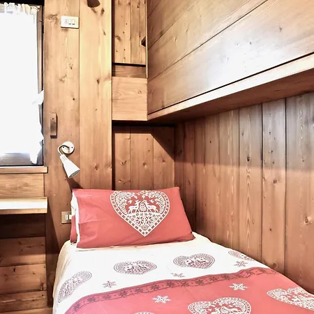 Apartmán Beautiful 3 Bedroom Flat In Cortina With Car Park