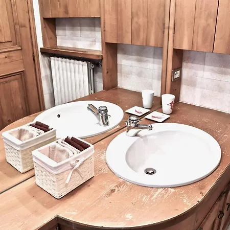 Beautiful 3 Bedroom Flat In Cortina With Car Park Apartmán *