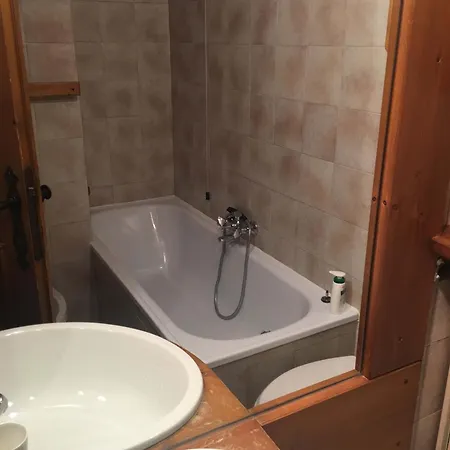 Apartmán Beautiful 3 Bedroom Flat In Cortina With Car Park *