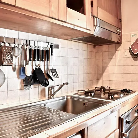 Beautiful 3 Bedroom Flat In Cortina With Car Park Apartmán
